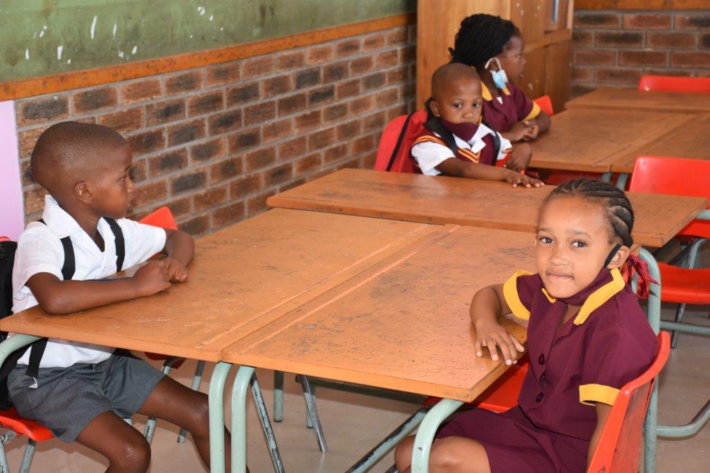 Grade S First Day At Bongolethu Primary Oudtshoorn Courant