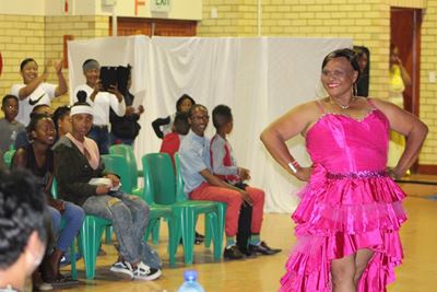 Volrond en vroulik vir 'n liefdessaak