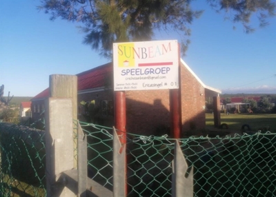 Geld ‘verdwyn’ by Sunbeam-speelskool