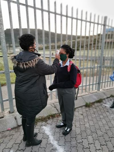 Leerders keer terug skool toe