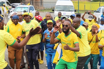 Kabo Yellow WC supporters meet in George