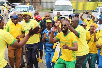Kabo Yellow WC supporters meet in George