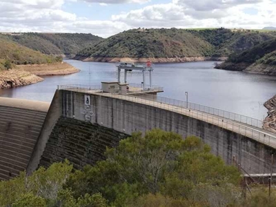 Dam levels still dropping