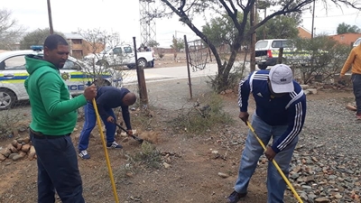 Pearston police pick up the broom