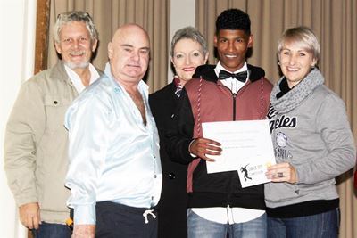 Dansers sit hul beste voetjie voor
