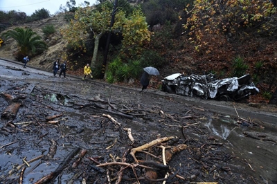California mudslides: Death toll rises