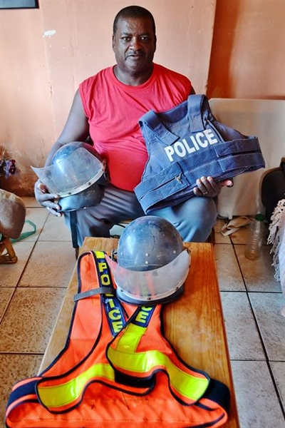 Skok na polisie-uitrusting opgespoor word