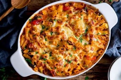 Creamy and cheesy vegetable pasta bake