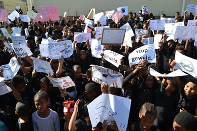 Skool maak stem dik teen geweld 