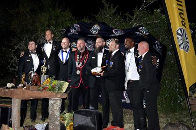 Cradock Tafelronde wen trofee