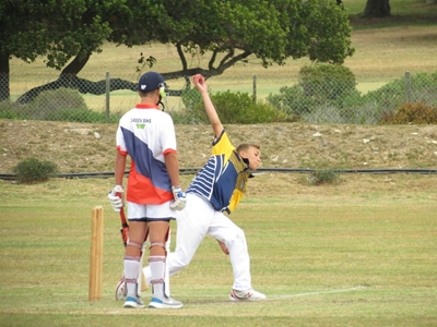 Die Bertie Barnard Ricoh-krieketfees bly gewild