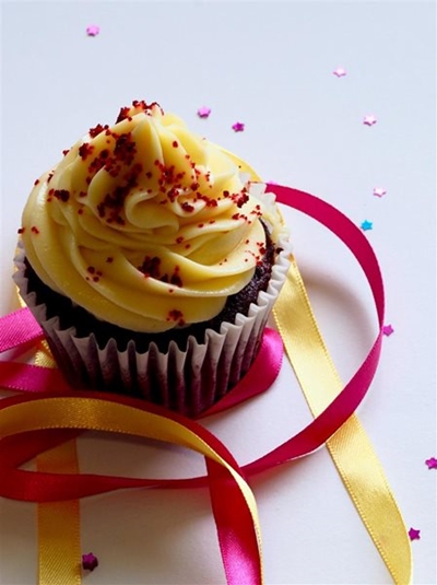Tuesday treat: Ganache filled chocolate cupcakes
