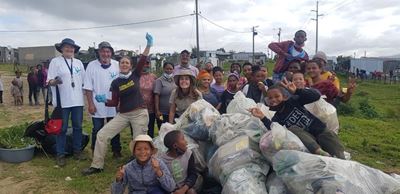 Parkdene residents clean up Meul River