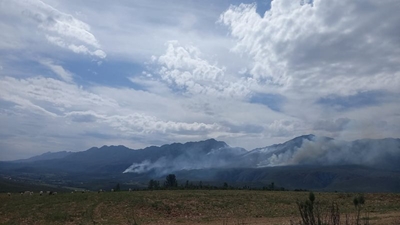 Brand woed op Swartberge