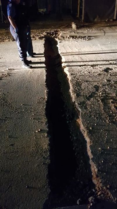 Mayixhale Road closed after vandalsim