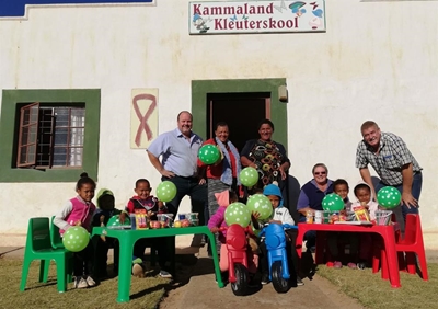 Landbouvereniging sorg vir kleuterglimlagte