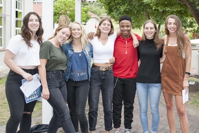 Oakhill shines again