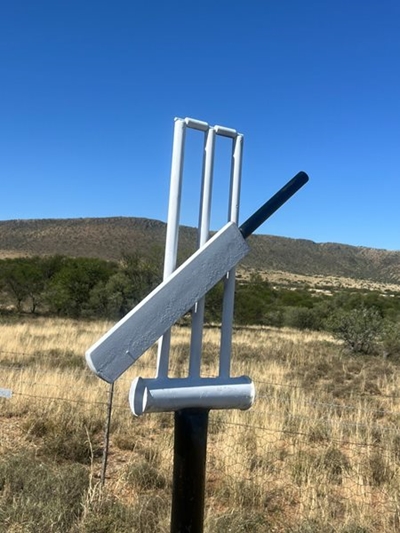Motorfietsryer herstel N9-monument vir oorlede leerders