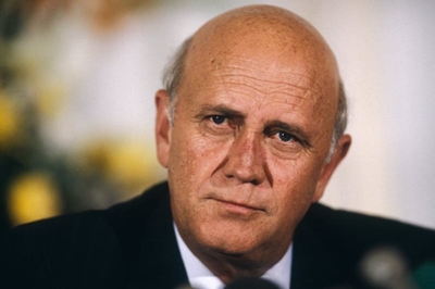 Afrikaans academics sign declaration apologising for apartheid