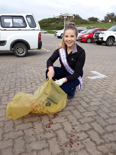 International Coastal Cleanup underway