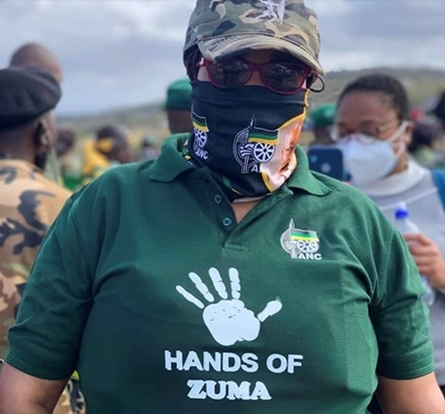 ‘Hands Of Zuma’ T-shirt leaves SA shaking its head