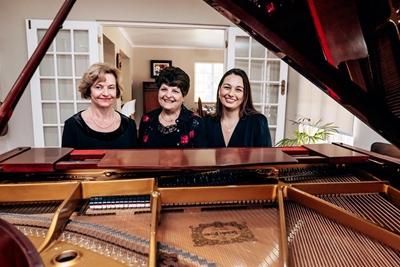 Drie pianiste, ses hande
