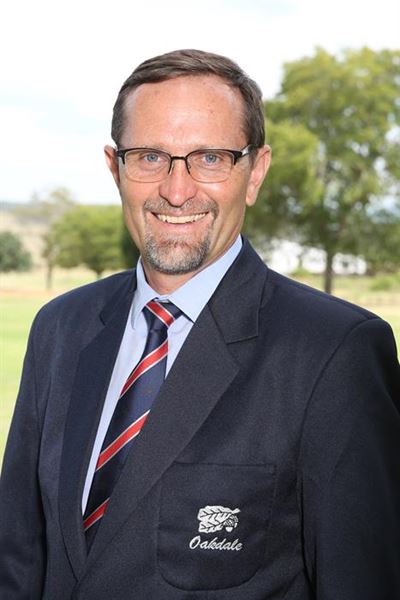 Oakdale: Enige seun se droom