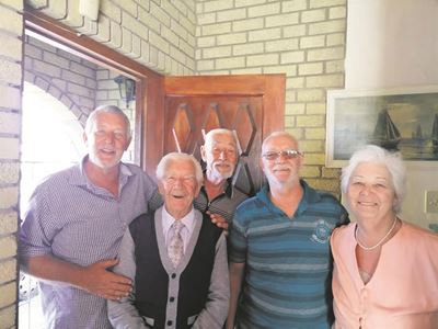 Oom Piet vier sy 100ste verjaarsdag