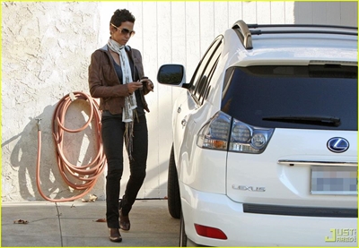Lexus the choice for Halle Berry