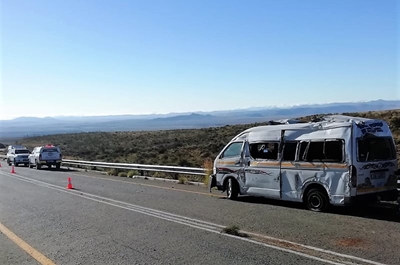 Several injured in taxi accident on R61