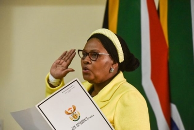 DA bemoans ’embarrassing’ R105K bill for ANC’s Zimbabwe flight