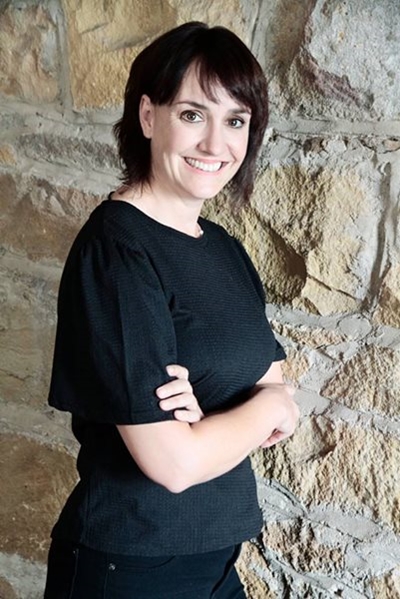 REGSTREEKS - Halwe harte aan die feestafel