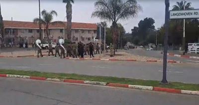 Weermag berei voor vir "Vryheid van die Dorp"-parade 