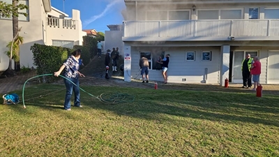 House fire extinguished by neighbours