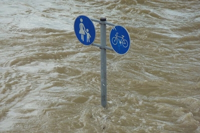 Rescue teams save residents stranded in Ladysmith floods