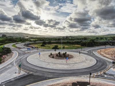 Traffic circle now completed
