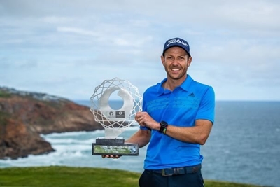 Smit joins SA stars with Vodacom Origins Final victory