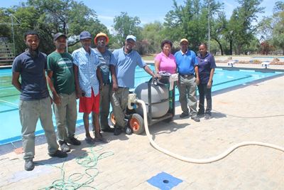 OSI druk besig by NA Smit-swembad