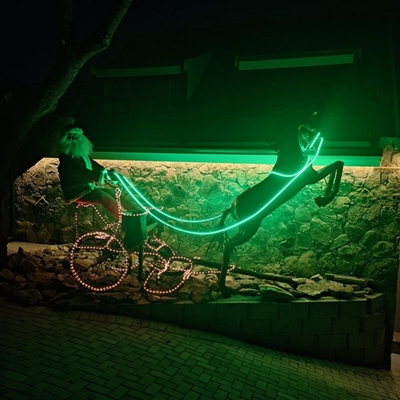 Oewerstraat se liggies skyn weer!