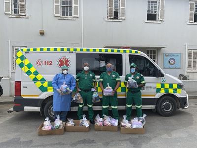Montego Cares bederf ambulansdiens se personeel