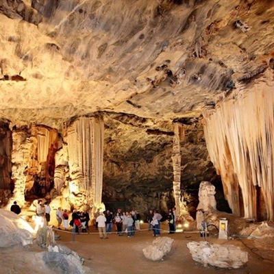 Kango-grotte maak Vrydag oop