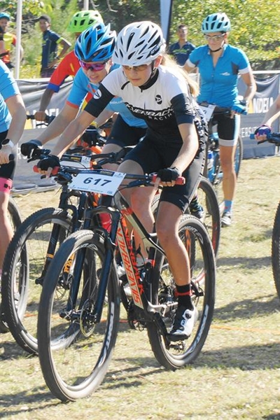 Linél shines in XCO races