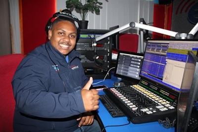 Rasper sê totsiens vir die mikrofoon - ná 14 jaar op lug