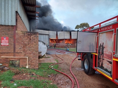 Henque Waste gedeeltelik afgebrand