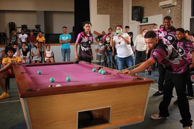 Black Balls te sterk vir Down Town