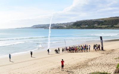 NSRI ondersteuners geniet die stranddraf
