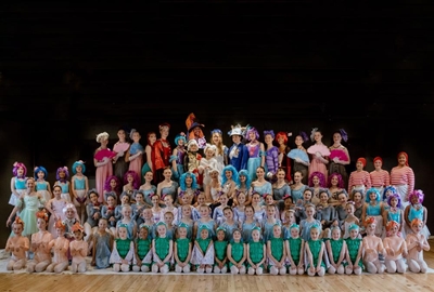 Adventures of Alice at the Arts
