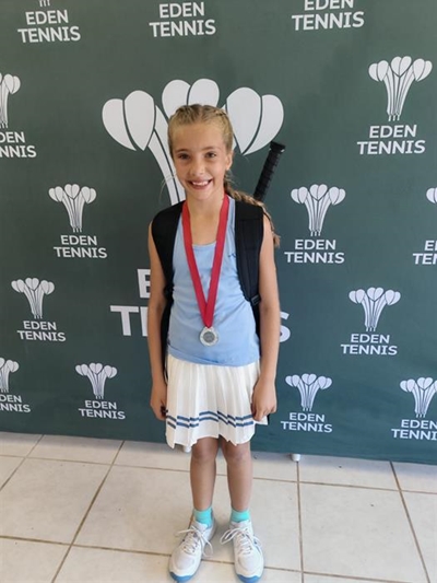 Vier spelers presteer by Eden Mini-5-tennistoernooi