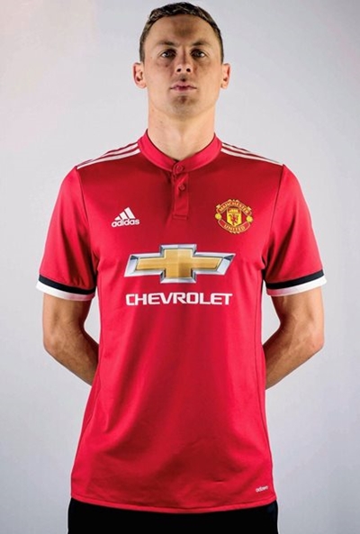'One trophy not good enough for United'