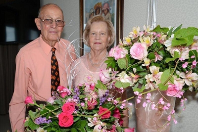 Angela 'blom' steeds op 80